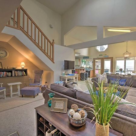 Warm Beach Hideaway With Private Beach! Stanwood Exterior photo