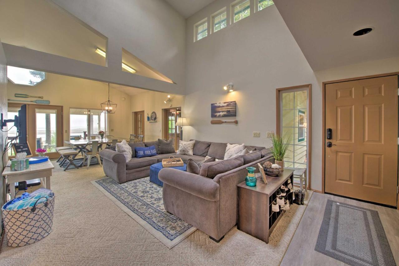 Warm Beach Hideaway With Private Beach! Stanwood Exterior photo