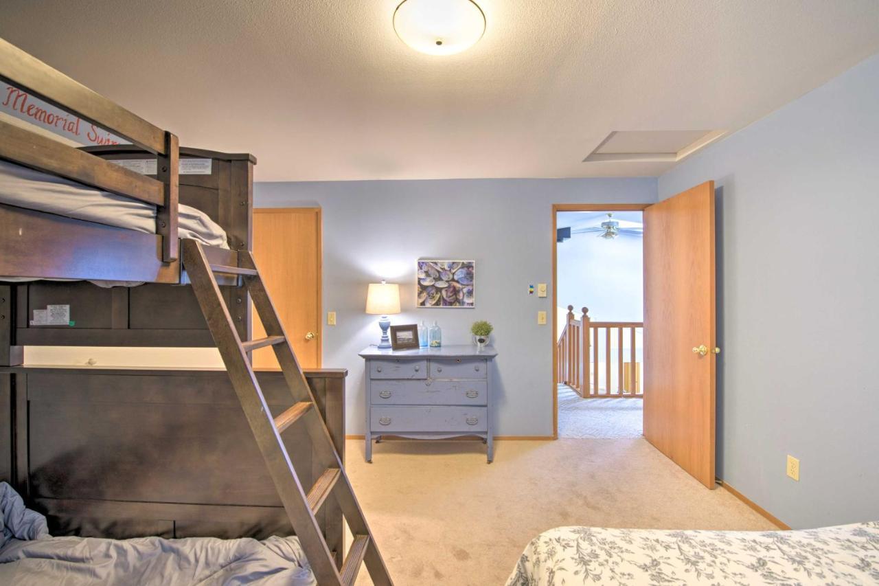 Warm Beach Hideaway With Private Beach! Stanwood Exterior photo