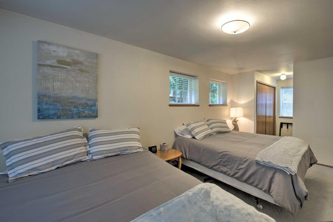 Warm Beach Hideaway With Private Beach! Stanwood Exterior photo